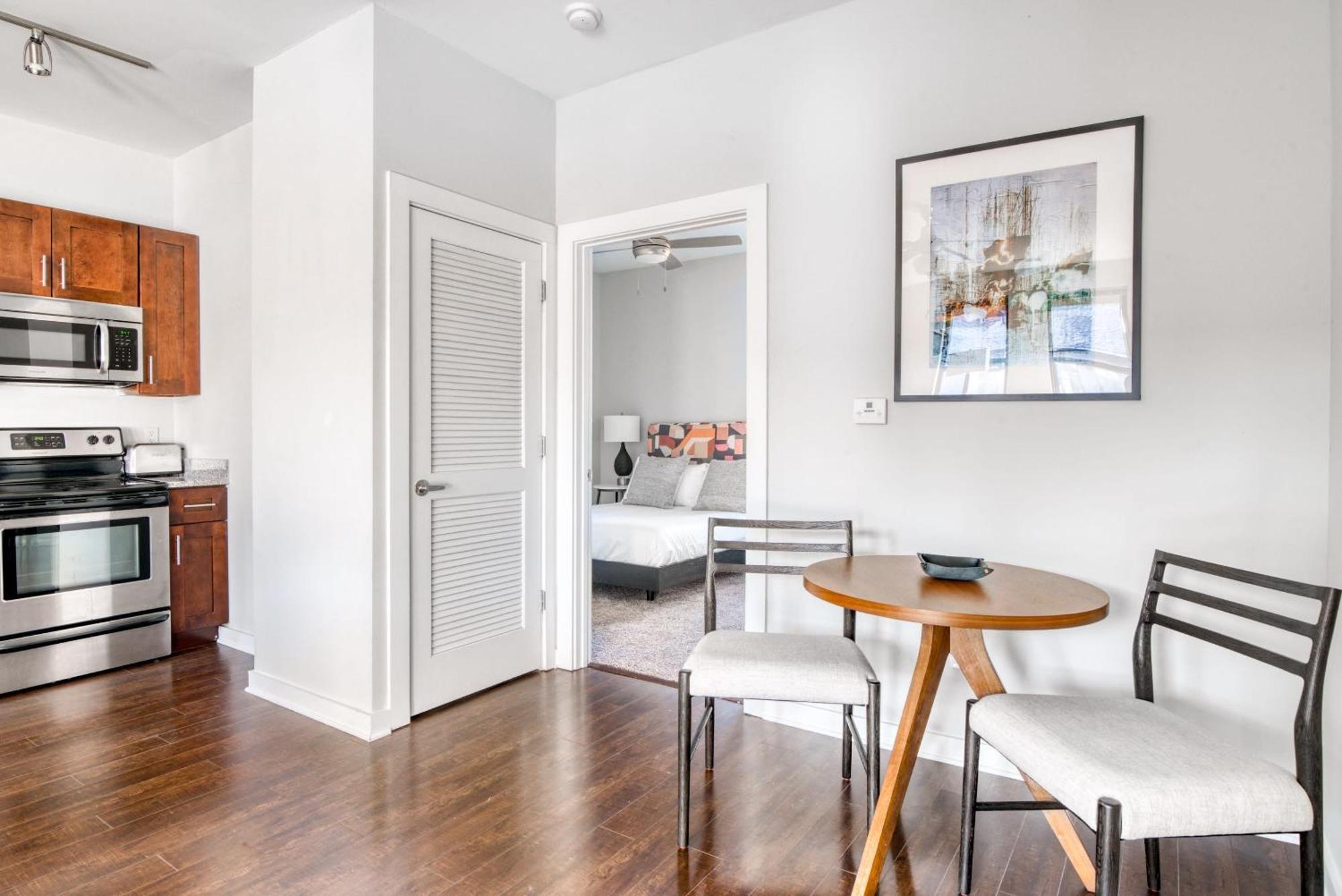 Cozysuites Music Row Bold 1Br W Free Parking Нэшвилл Экстерьер фото
